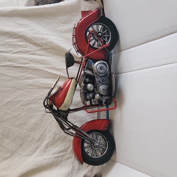 Red Metal Motorcycle Decoration Tabletop Ornament Decor - Picture 2 of 6